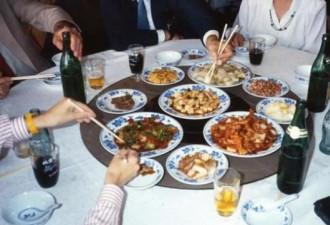 广州3家庭相隔一公尺用餐多人确诊