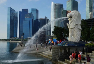 模范到二次暴发反面典型,新加坡做错什么