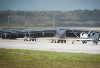 美军B-52轰炸机 突然全撤离关岛