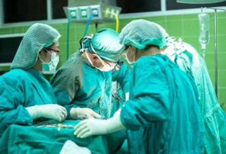 妇产科男医生的独白：我被骂了一整年