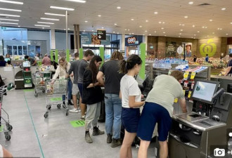 澳洲民众呼吁：禁止家庭进入超市购物！