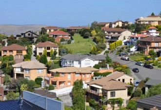 今日澳财｜SQM预测澳洲房价最多跌30％