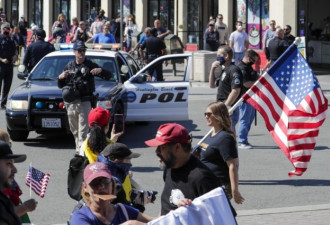 美国加州民众抗议“居家令” 已有多人被捕