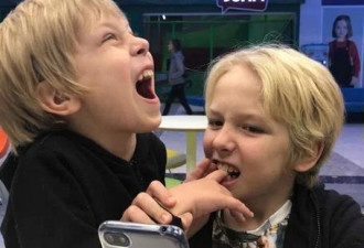 俄俩男童病毒禁闭期扮蜘蛛侠从11楼跳下！