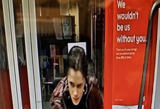 多伦多一女子故意吐口水 用唾液擦遍ATM取款机