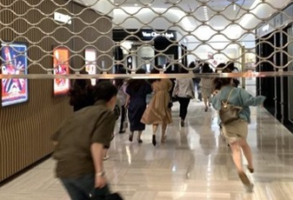 首尔市民无视疫情爆发 冲进商场抢奢侈品