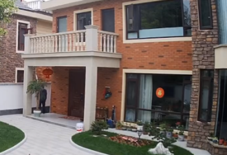 有人爬窗偷走400元，包当垃圾扔了...