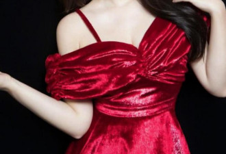 柳岩气质不减 长卷发配红裙显精致品味