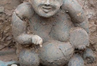 成都发现超6000座古墓 里面有张很熟悉的笑脸