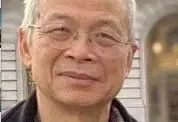 华裔教授新冠去世，一件小事感染全家