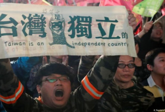 六四流亡学者: 中国民主化是台湾建国的前提