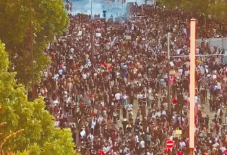 我们也不能呼吸 巴黎爆发大示威