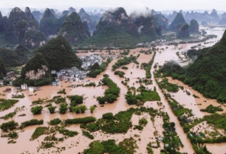 中国南方大洪水 262万人受灾