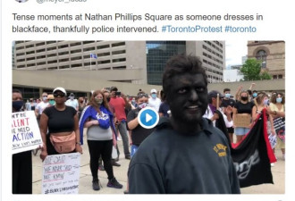 参加游行的黑脸男被控骚扰 下月出庭