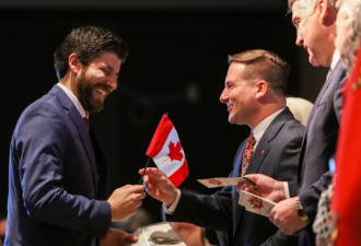 今年头四个月加拿大接收7万4千新移民