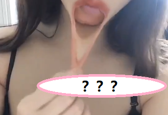 胸卸了 下巴也卸了...网红直播当场卸妆