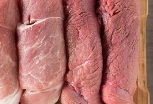 生肉不能用水洗！多国肉联厂爆发聚集感染