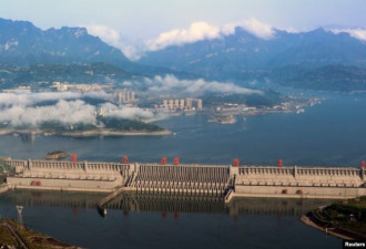 洪水考验三峡大坝 六亿人头顶“定时炸弹”？