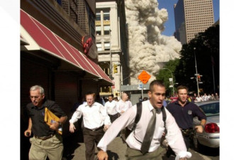 9-11幸存者因新冠肺炎去世 曾因一张照片出名