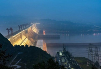 外界忧暴雨致三峡库区溃堤 中国学者却这么说