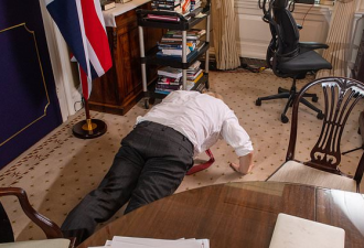为证明真的健康，英国首相做起俯卧撑