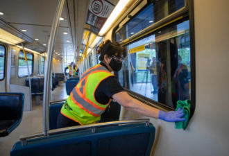 魁北克省公交系统将强制人们戴口罩