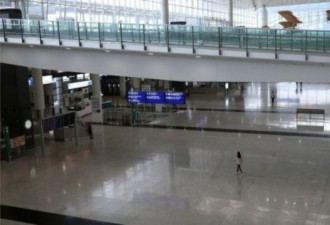 这些中国公民为何被困香港机场数周