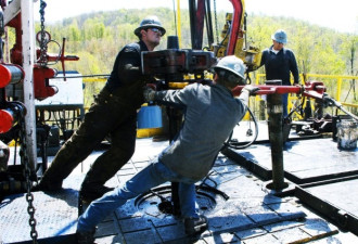 美国页岩油巨头破产 敲响200家石油公司丧钟？