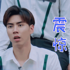 不满学生只给班主任送花，一教师当众发飙