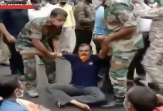 印度爆发街头抗议：放话围堵所有警局