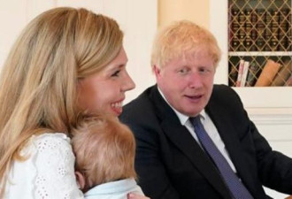 英国首相与儿子合影首次曝光 约翰逊眼神亮了