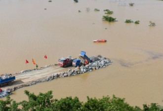 疫情+洪水+地震：撼动中国经济
