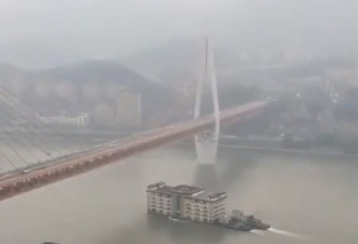 建筑在长江上飘？“移动城堡”真相曝光