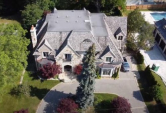 加拿大古堡豪宅卖4650万 院子大得像公园