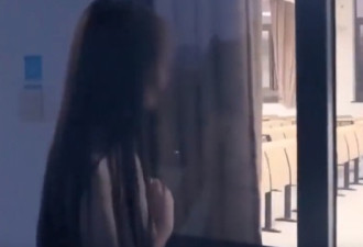 豪无底线！女子全裸游逛复旦大学 视频惹怒网友