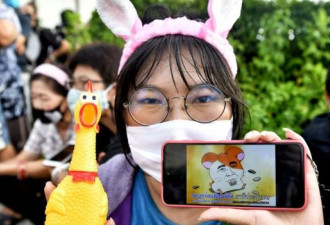 这国爆发学生运动！用动漫和奶茶反抗政府！