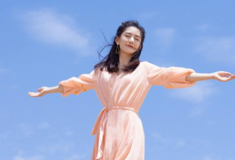 谢娜直播首秀：四个城市几十套房全部秒杀