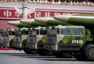 警告美国！北京朝南海发射两枚中程导弹