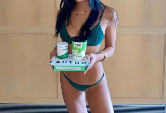 叶玉卿大女儿晒三点式泳衣爆身材