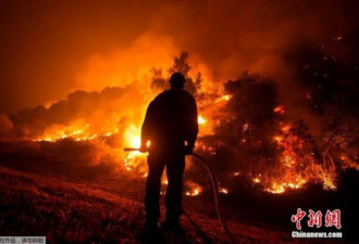 美国西部山火:公园关闭、州议员家被烧毁