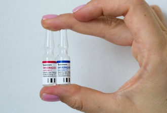 俄首批新冠疫苗已投入民用流通 近期将交付