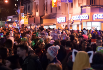 今年多伦多万圣节街头派对正式取消！