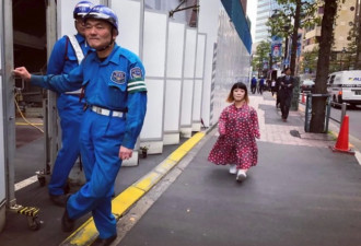 身高1.24m的侏儒女成了东京夜店的人气舞女