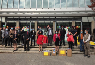 伍凤仪参与中华文化中心庆中秋，谈反歧视亚裔
