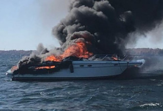 多伦多北 Lake Simcoe 游艇起火被烧沉