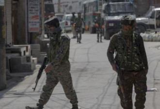印度两名安全部队人员携步枪弹药失踪