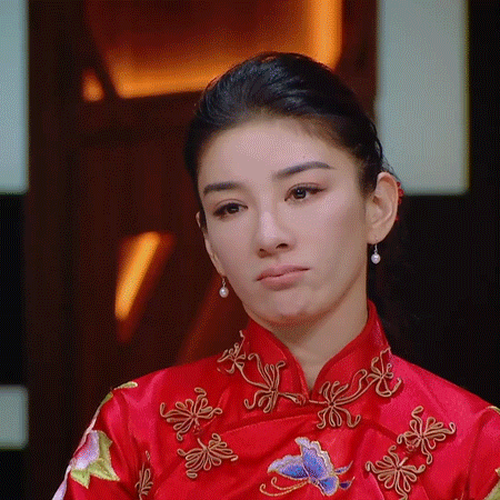 刚生完就离，她怎么把一手好牌打得稀巴烂