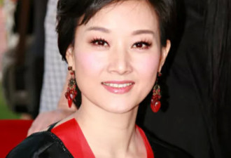 54岁宋祖英近照曝光！圆润出席婚礼身材发福
