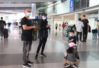 梅婷与老公罕见同框，曾与名导闪婚却惨被戴绿
