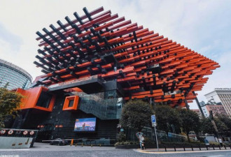 重庆最奇怪的建筑：像是一团燃烧的烈火